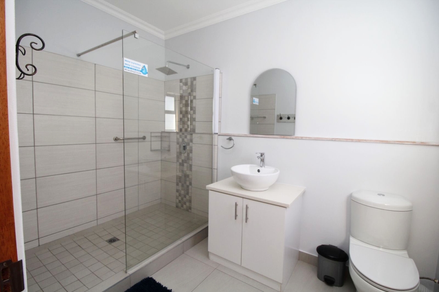 5 Bedroom Property for Sale in Calypso Beach Western Cape